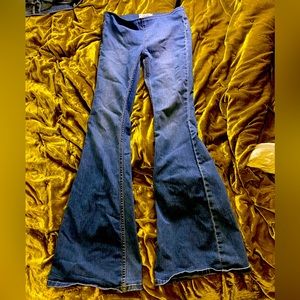 Free People Penny Pull On size 26 stretchy bell bottoms